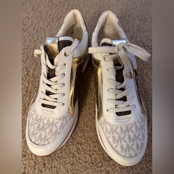 Michael Kors Women’s Sneakers Logo Print White Gold Size 8.5 - Picture 11 of 11